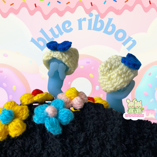 [2POM MADE] Smiski Figure - blue ribbon