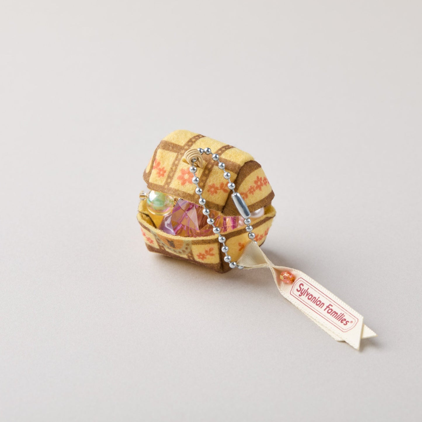 [Sylvanian Families] Sylvanian Families Keychain White Rabbit Baby (Sitting) - Cute Treasure Box
