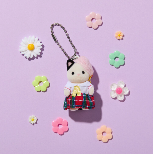 [Sylvanian Families] Charcoal Cat (sailor suit) Keychain