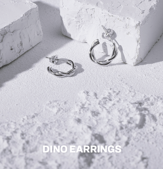 [MERCH] Seventeen 8th Anniversary - Dino Earrings